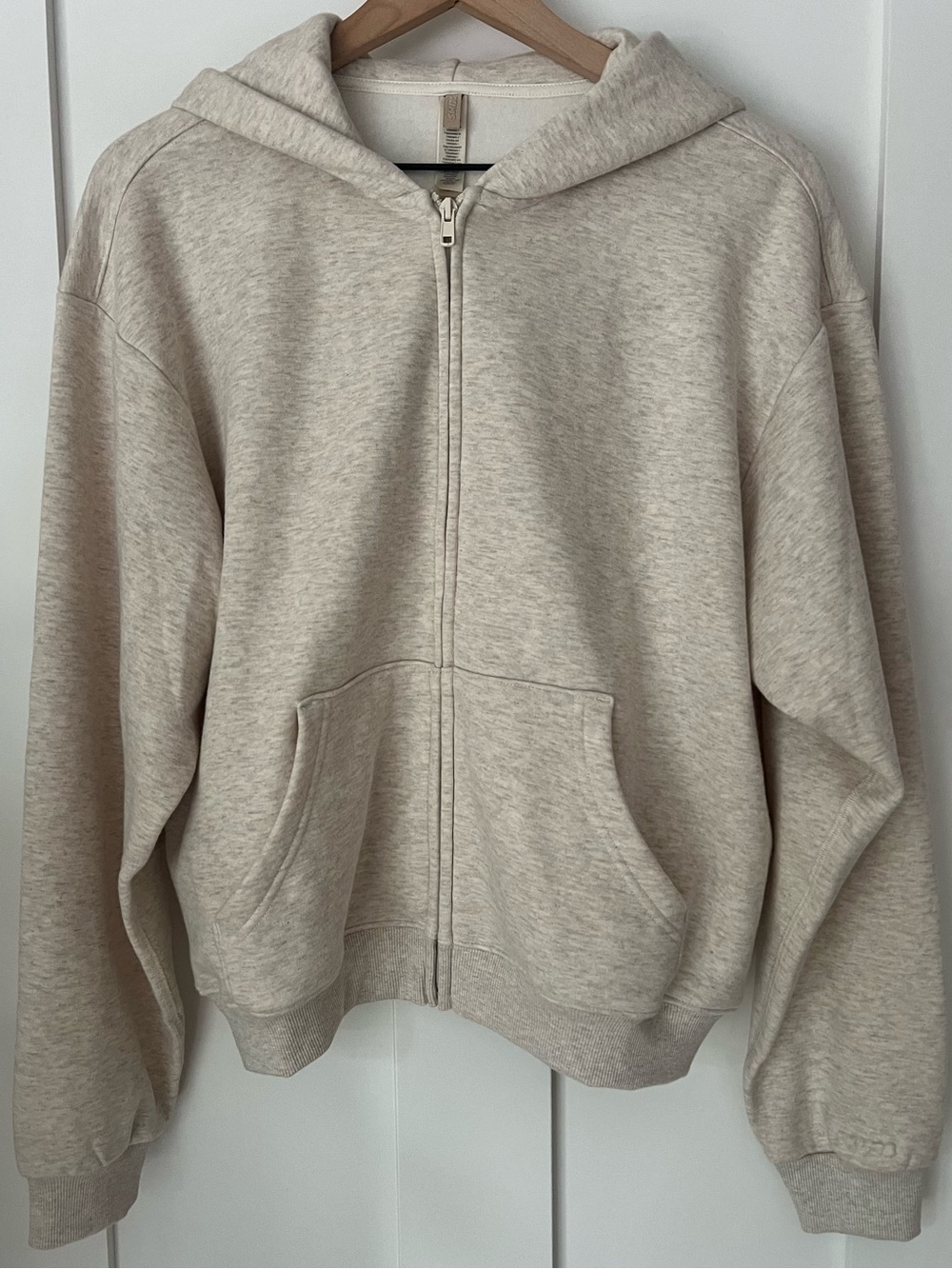 SKIMS Cotton Fleece Classic Cropped Zip Up Hoodie Oatmeal Heather L - Picture 3 of 16